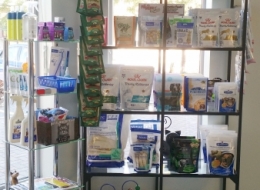 Reception -We stock many treats, toys and other retail items to add convenience to your visit.